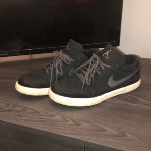Size 8 Jordan low top black suede shoes